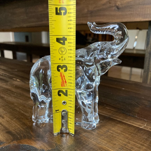 SOLD Glass Elephant Statue - Good Luck Elephant - Glass Elephant Figurine - Picture 12 of 12